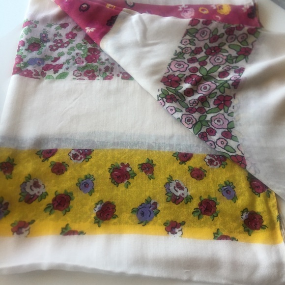 COACH Women's Floral Patchwork Oblong Scarf Wrap - Picture 4 of 7